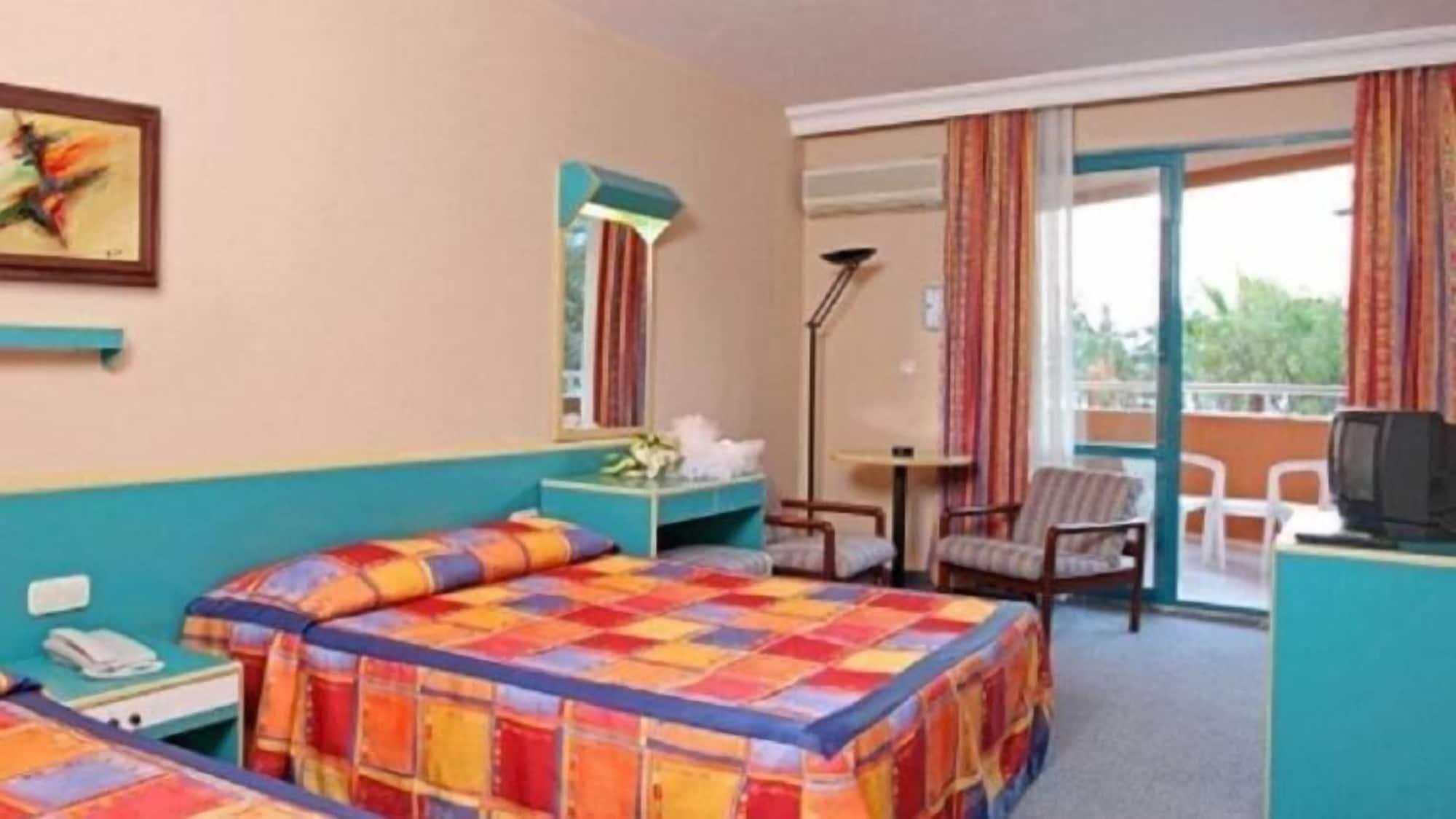 Merlin Beach Park Hotel Tosmur Exteriér fotografie