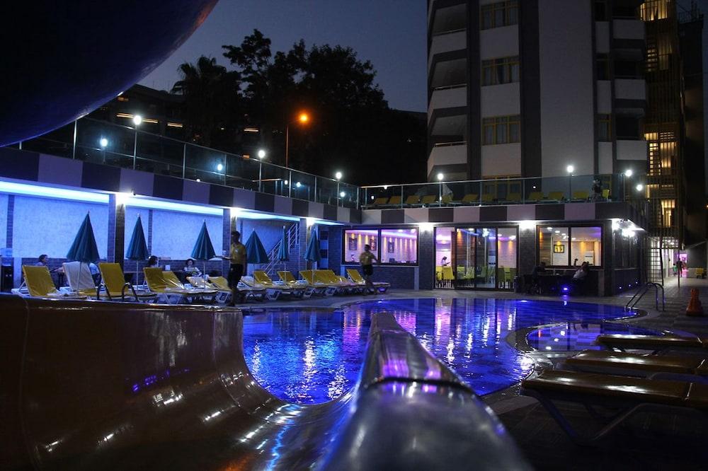 Merlin Beach Park Hotel Tosmur Exteriér fotografie